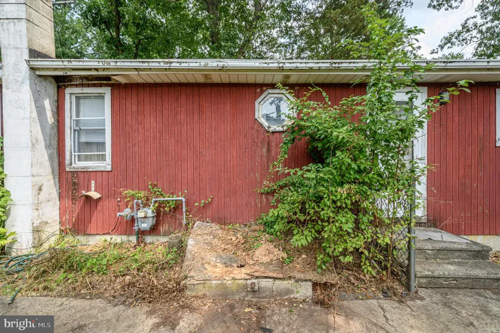 2114 HANOVER BOULEVARD Browns Mills, NJ 08015