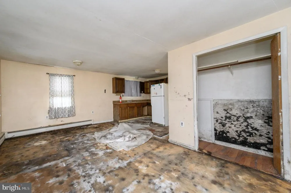 2114 HANOVER BOULEVARD Browns Mills, NJ 08015