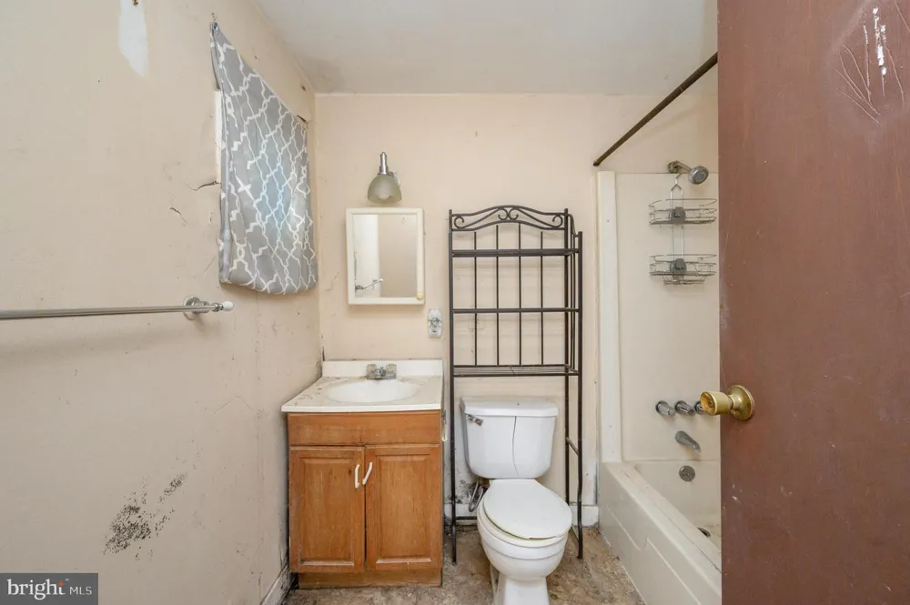 2114 HANOVER BOULEVARD Browns Mills, NJ 08015