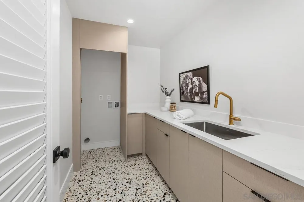 4222 Tonopah Ave San Diego, CA 92110