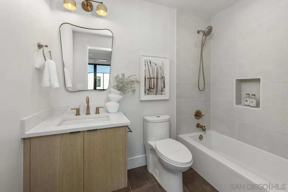 4222 Tonopah Ave San Diego, CA 92110