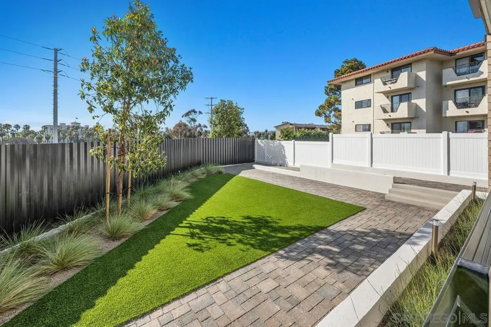 4222 Tonopah Ave San Diego, CA 92110