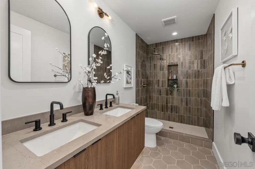 4222 Tonopah Ave San Diego, CA 92110