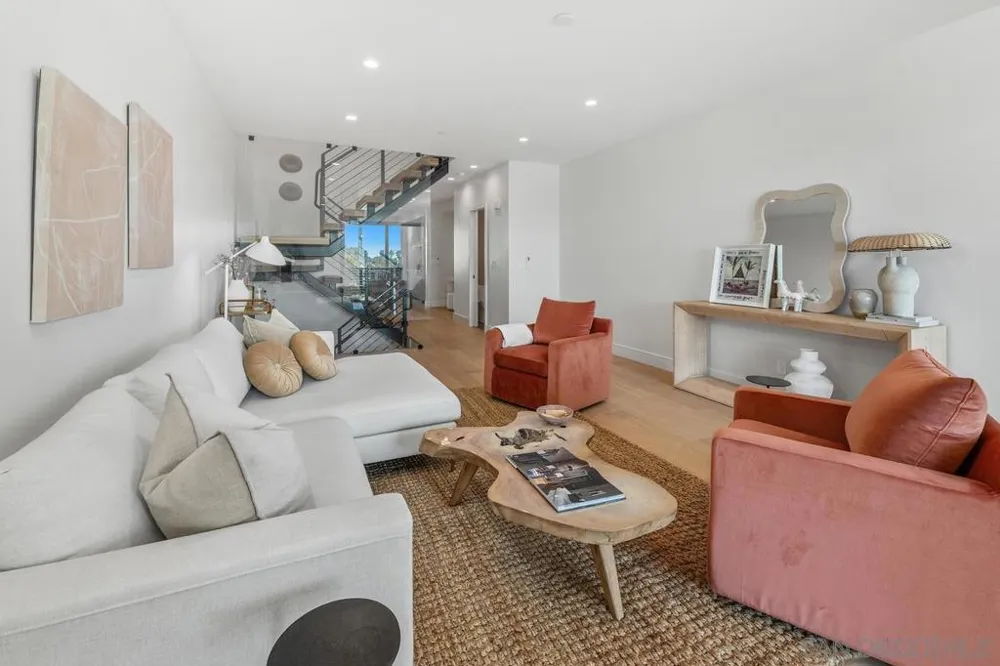 4222 Tonopah Ave San Diego, CA 92110