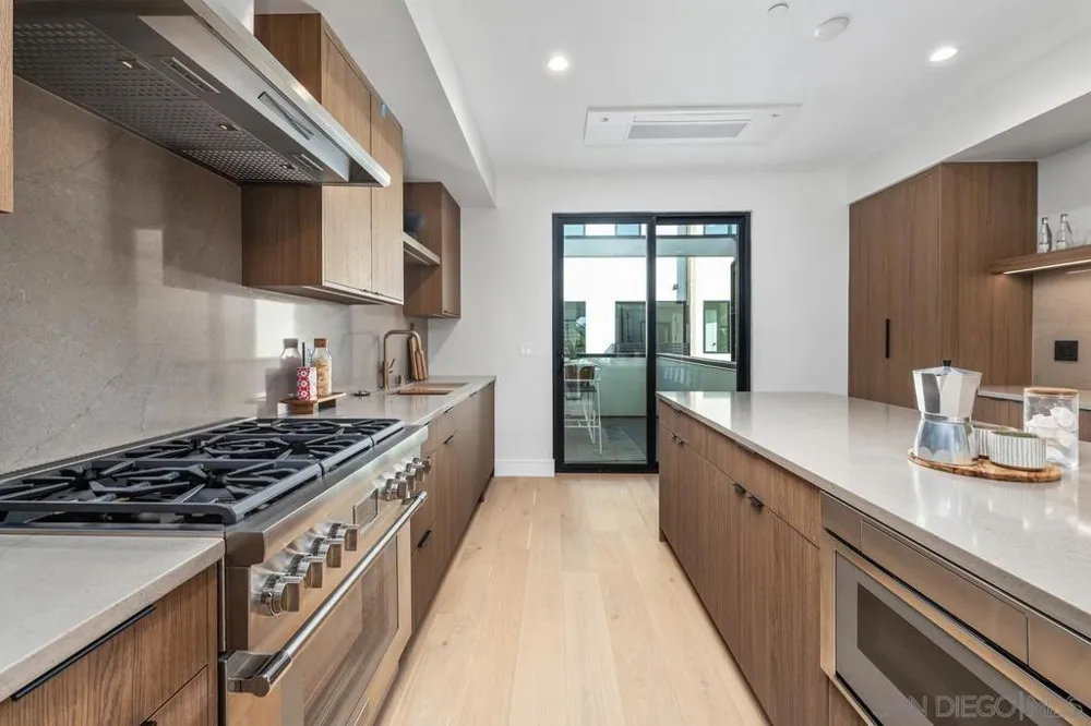 4222 Tonopah Ave San Diego, CA 92110