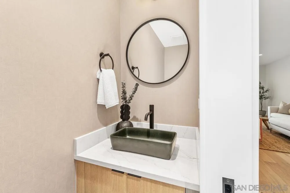4222 Tonopah Ave San Diego, CA 92110