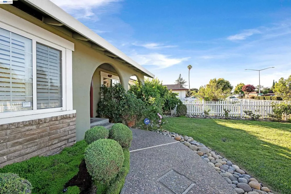 38351 Paseo Padre Pkwy Fremont, CA 94536