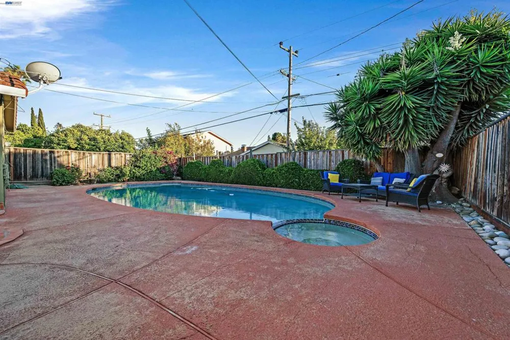 38351 Paseo Padre Pkwy Fremont, CA 94536