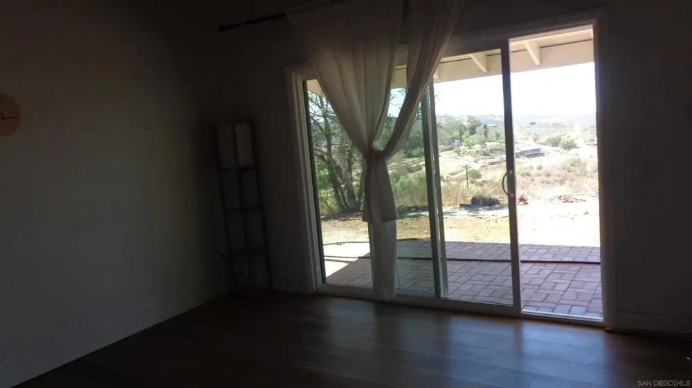 3730 Silverleaf Lane Vista, CA 92084