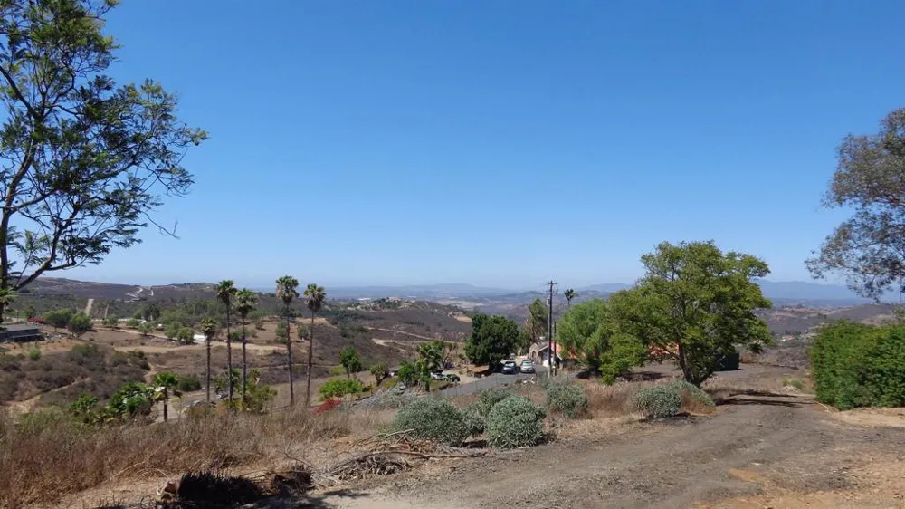 3730 Silverleaf Lane Vista, CA 92084
