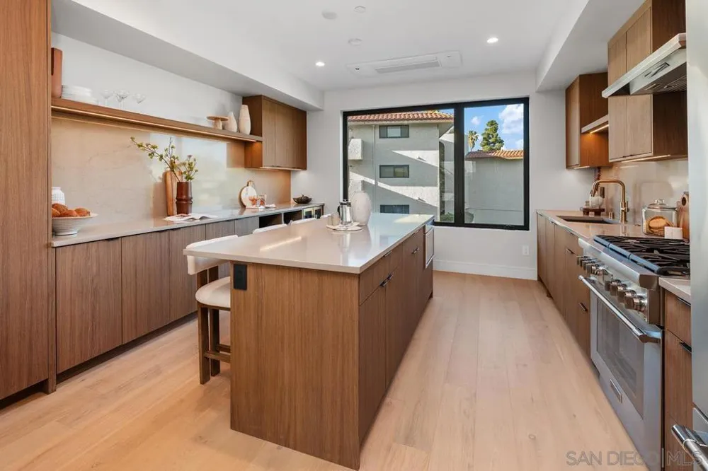 4202 Tonopah St San Diego, CA 92110