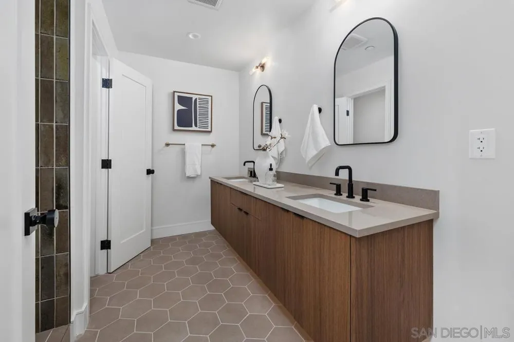 4202 Tonopah St San Diego, CA 92110