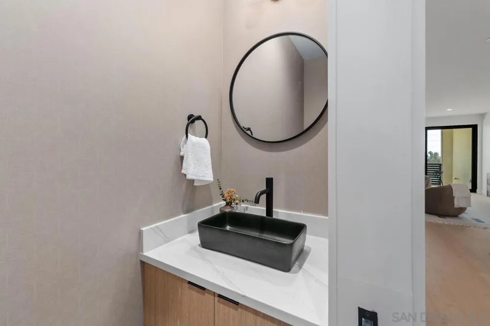 4202 Tonopah St San Diego, CA 92110
