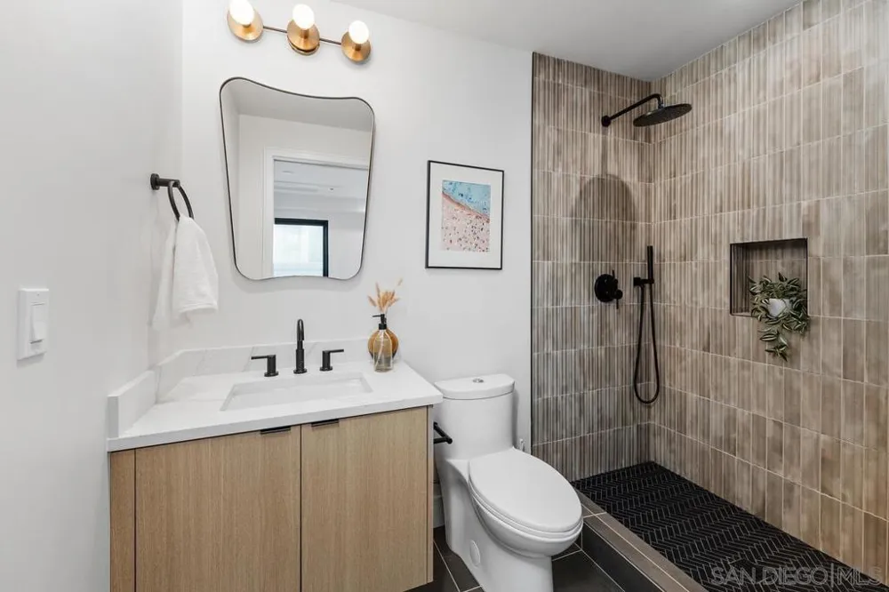 4202 Tonopah St San Diego, CA 92110