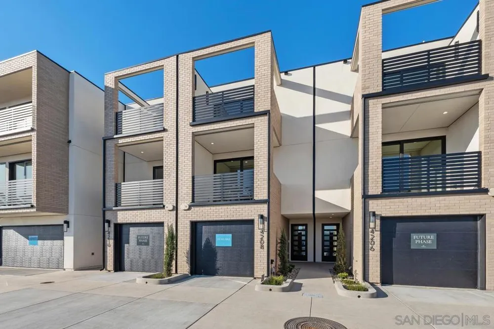 4202 Tonopah St San Diego, CA 92110