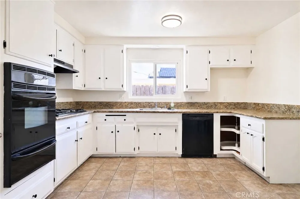 1911 W Maywood Santa Ana, CA 92704