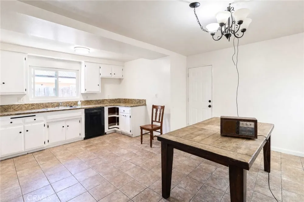1911 W Maywood Santa Ana, CA 92704