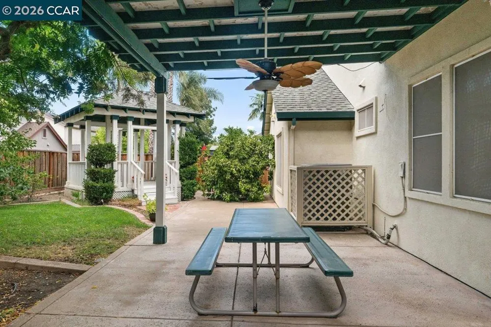 1615 Laurelbrook Dr Tracy, CA 95377