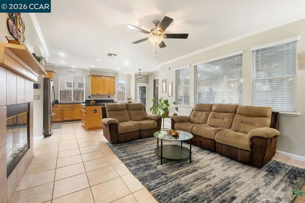 1615 Laurelbrook Dr Tracy, CA 95377
