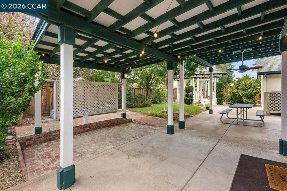 1615 Laurelbrook Dr Tracy, CA 95377