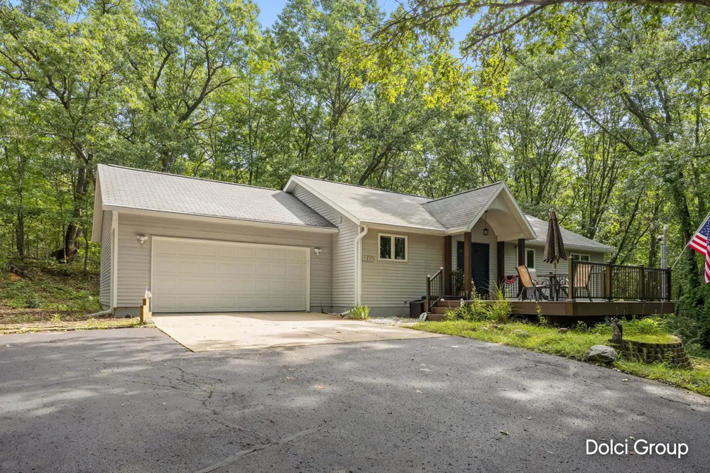 1260 Boynton Hills Avenue SE Ada, MI 49301