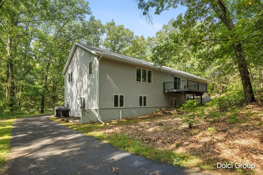 1260 Boynton Hills Avenue SE Ada, MI 49301