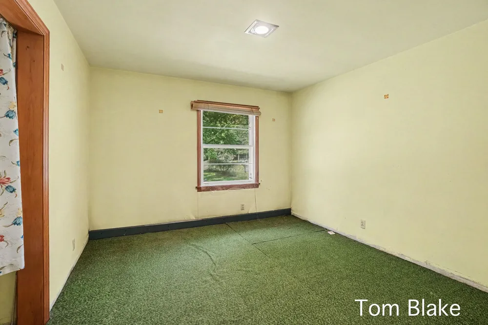 1074 Hendrick Road Norton Shores, MI 49441