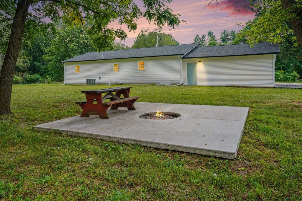 2531 Norred Court Niles, MI 49120