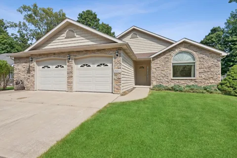 883 Hemingway Trail