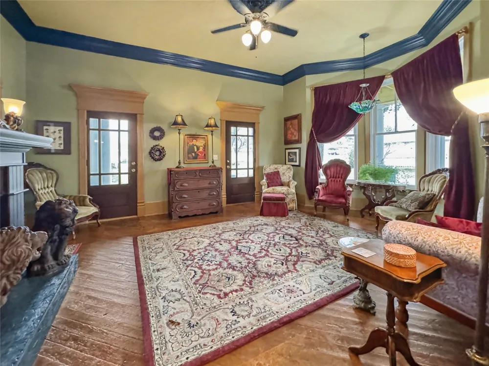 224 W Chickasaw Street Tahlequah, OK 74464