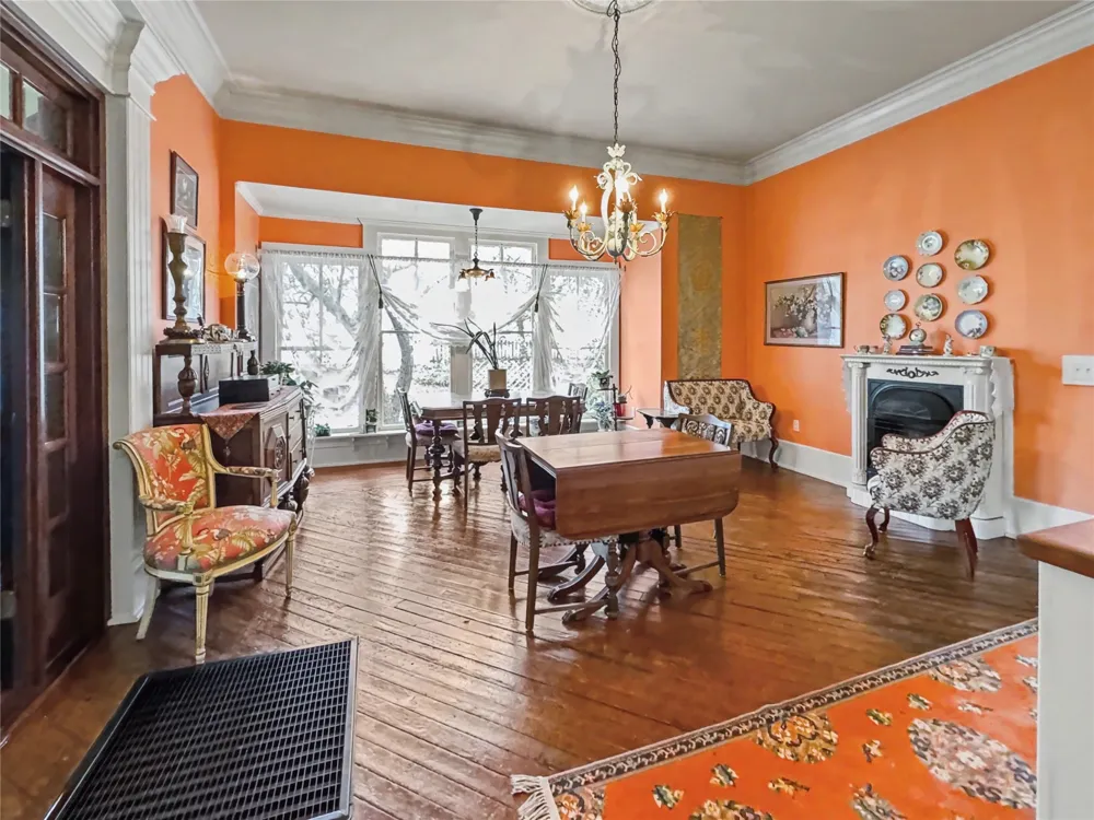 224 W Chickasaw Street Tahlequah, OK 74464