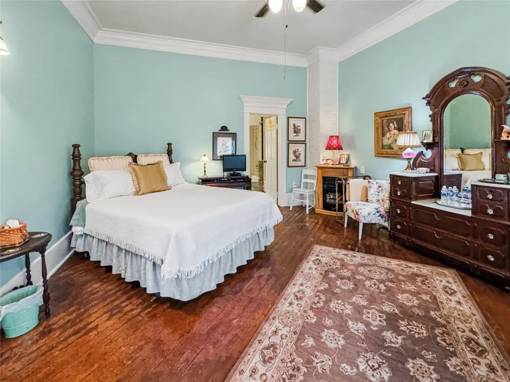 224 W Chickasaw Street Tahlequah, OK 74464
