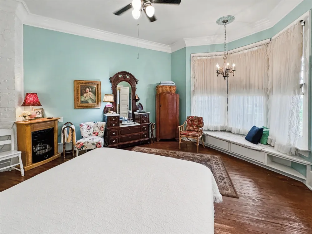 224 W Chickasaw Street Tahlequah, OK 74464