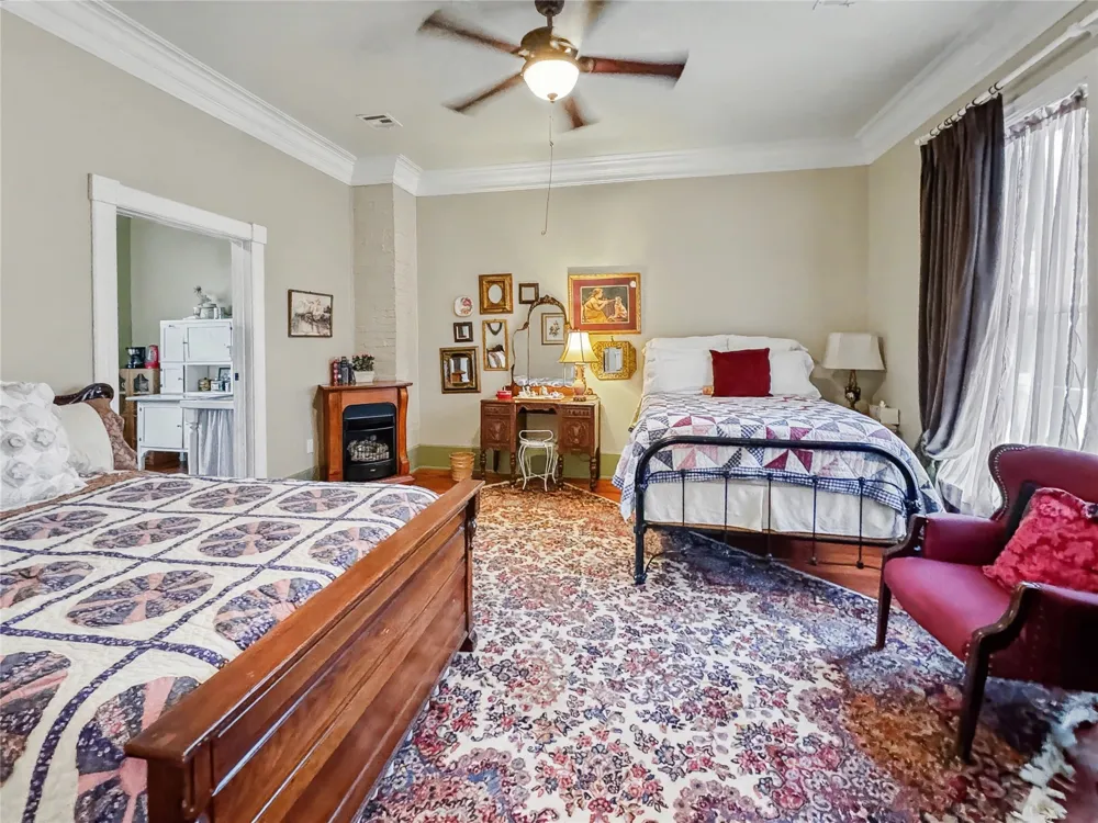 224 W Chickasaw Street Tahlequah, OK 74464