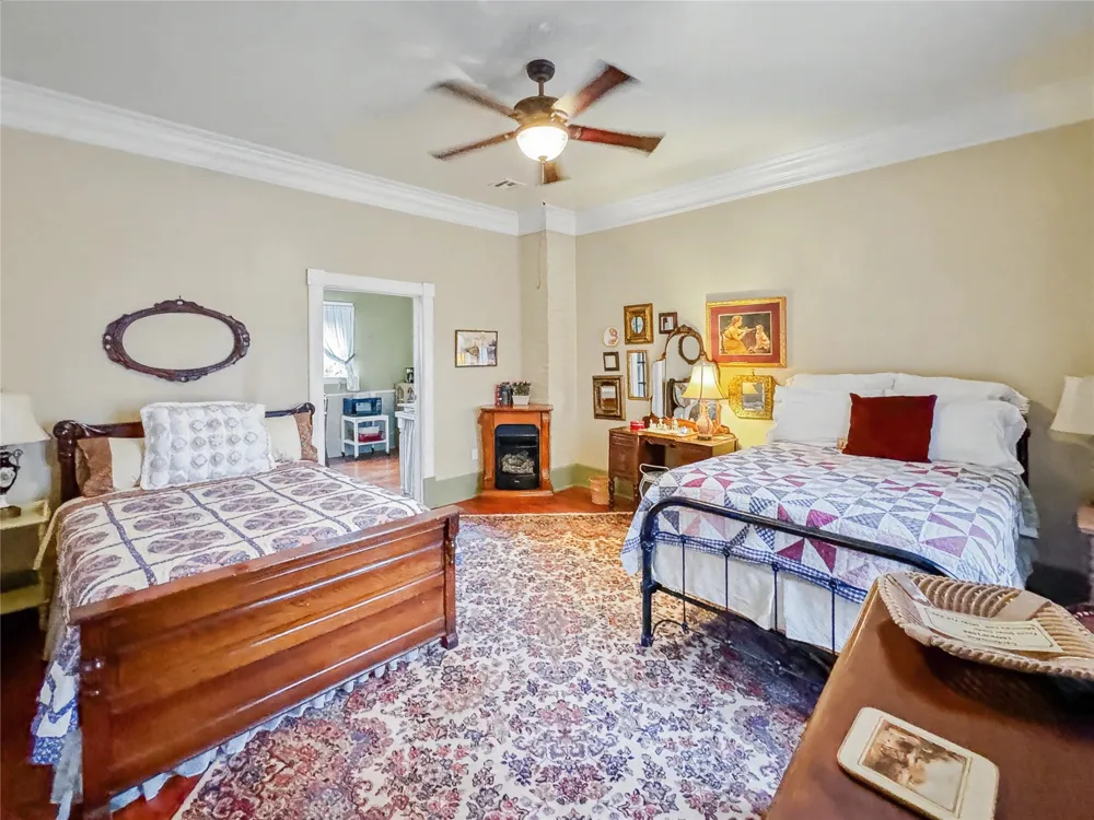 224 W Chickasaw Street Tahlequah, OK 74464
