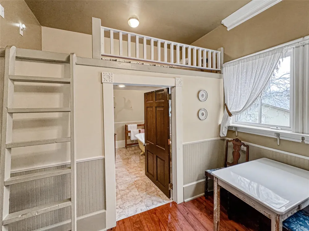 224 W Chickasaw Street Tahlequah, OK 74464