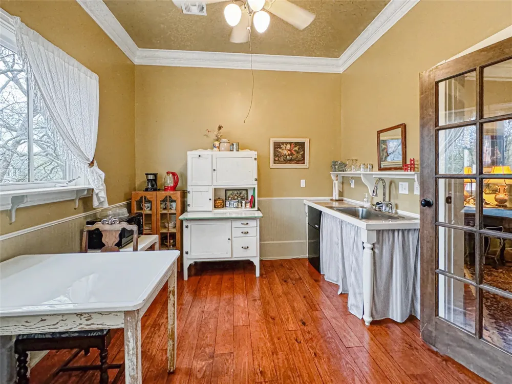 224 W Chickasaw Street Tahlequah, OK 74464