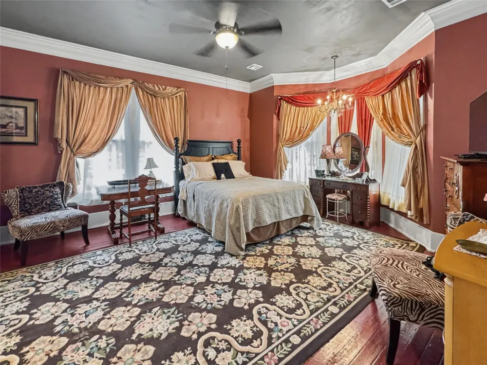 224 W Chickasaw Street Tahlequah, OK 74464