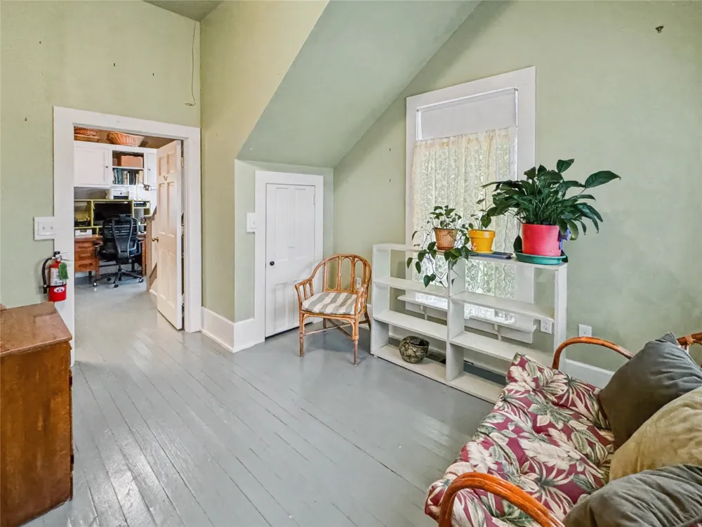 224 W Chickasaw Street Tahlequah, OK 74464