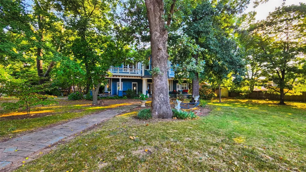 224 W Chickasaw Street Tahlequah, OK 74464