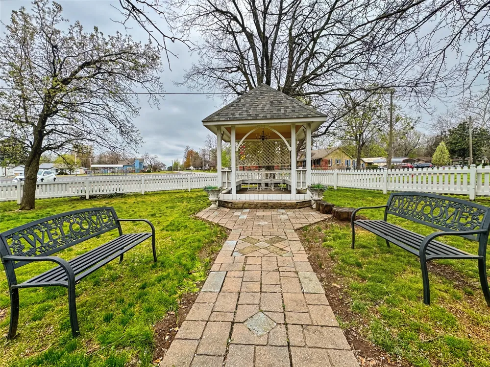 224 W Chickasaw Street Tahlequah, OK 74464