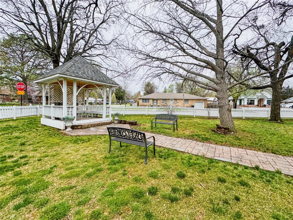 224 W Chickasaw Street Tahlequah, OK 74464