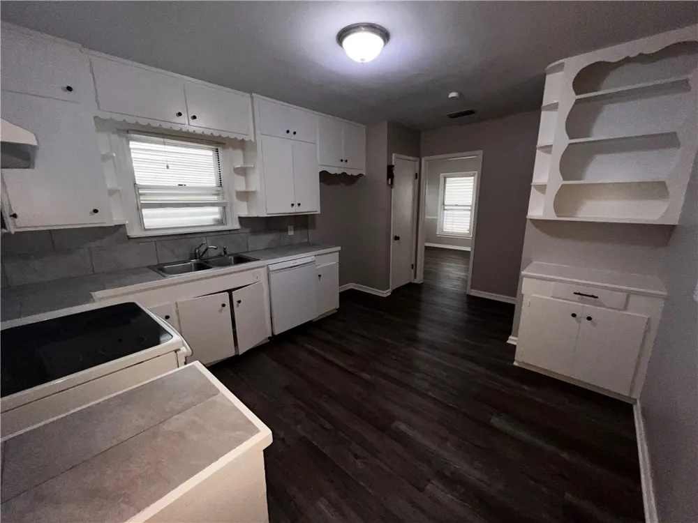 3301 Austin Street Corpus Christi, TX 78411
