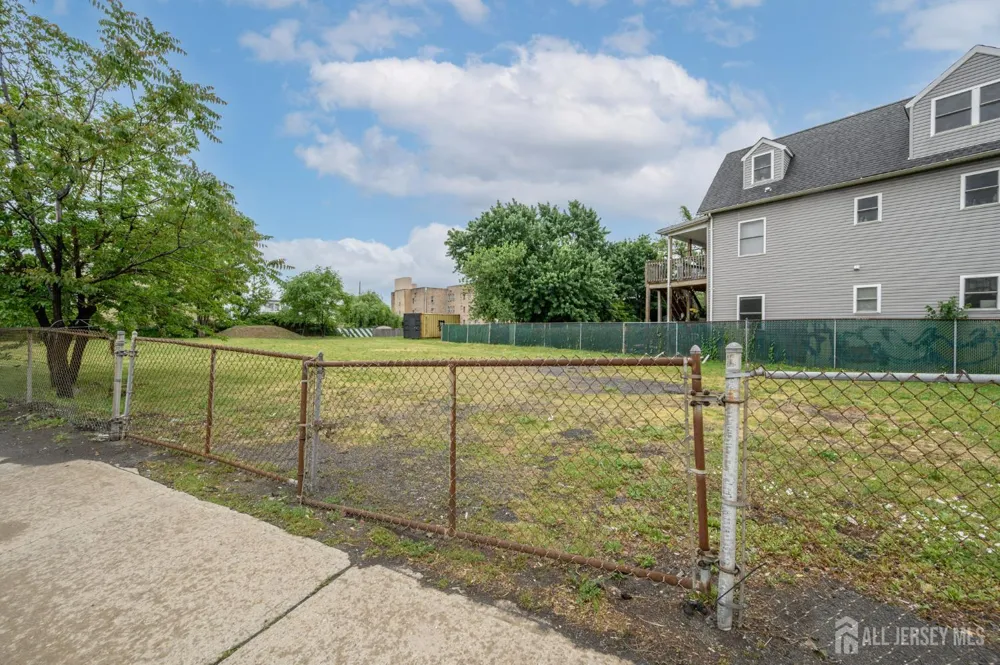 534 Grier Avenue Elizabeth, NJ 07202