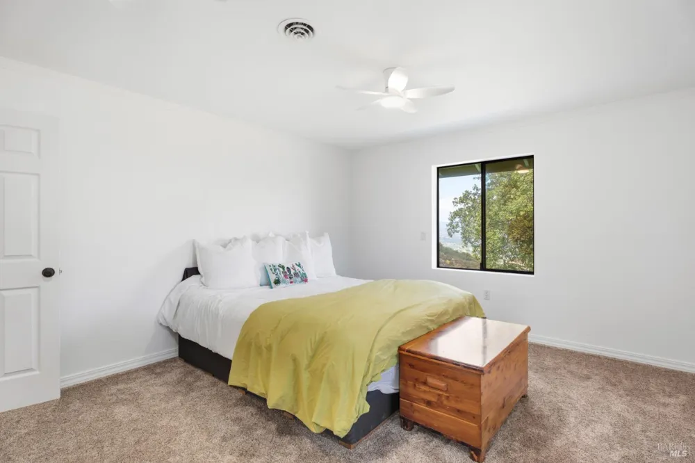 1455 Oak Knoll Road Ukiah, CA 95482