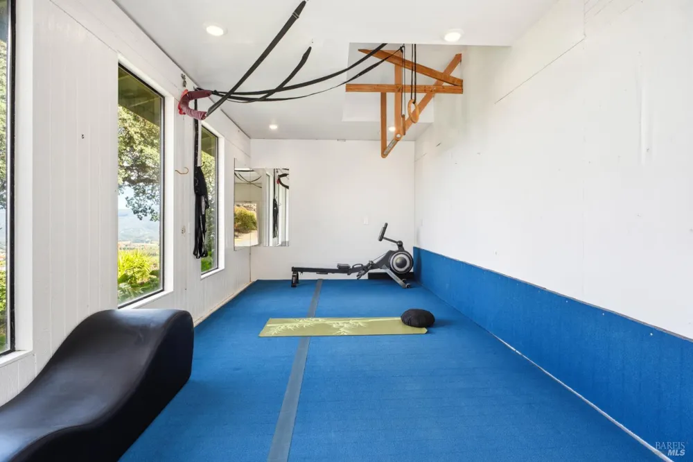 1455 Oak Knoll Road Ukiah, CA 95482