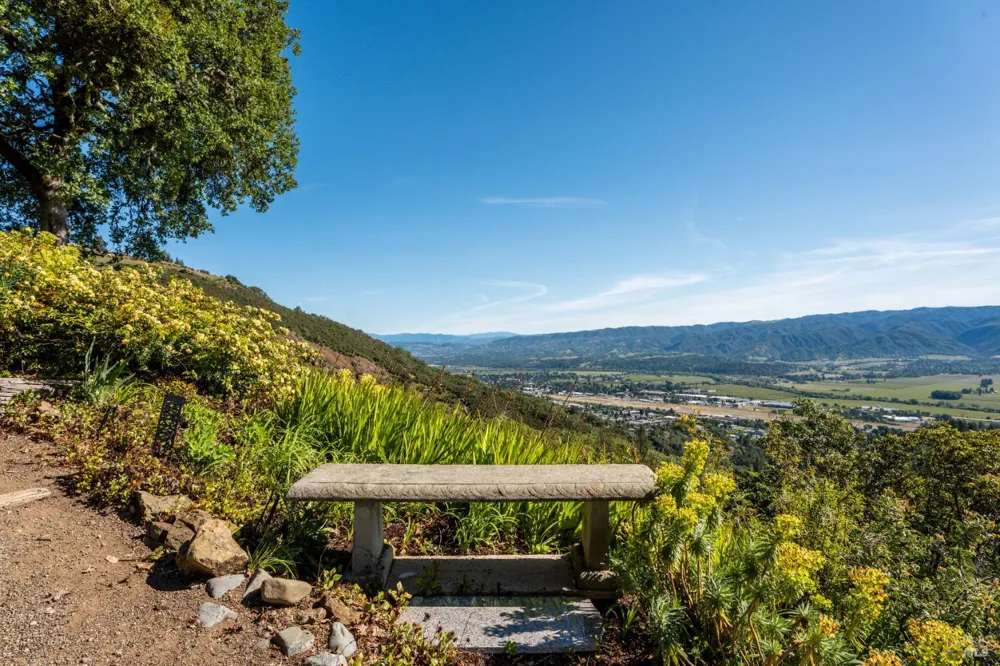 1455 Oak Knoll Road Ukiah, CA 95482