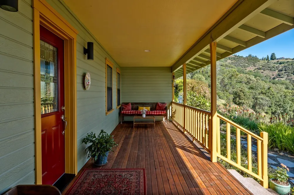 1455 Oak Knoll Road Ukiah, CA 95482