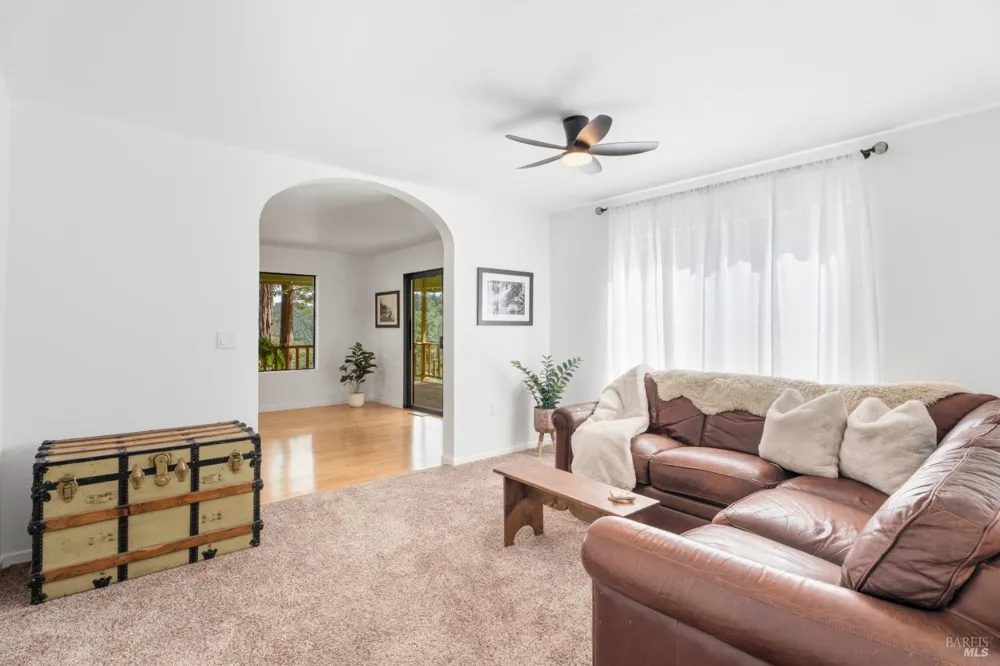 1455 Oak Knoll Road Ukiah, CA 95482