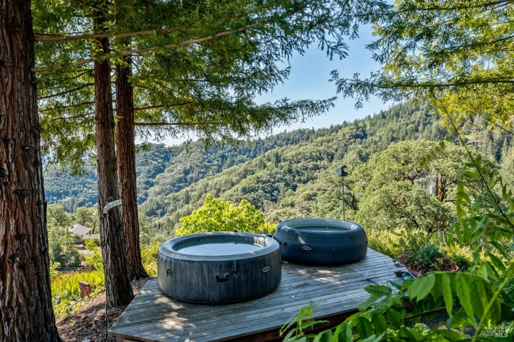 1455 Oak Knoll Road Ukiah, CA 95482